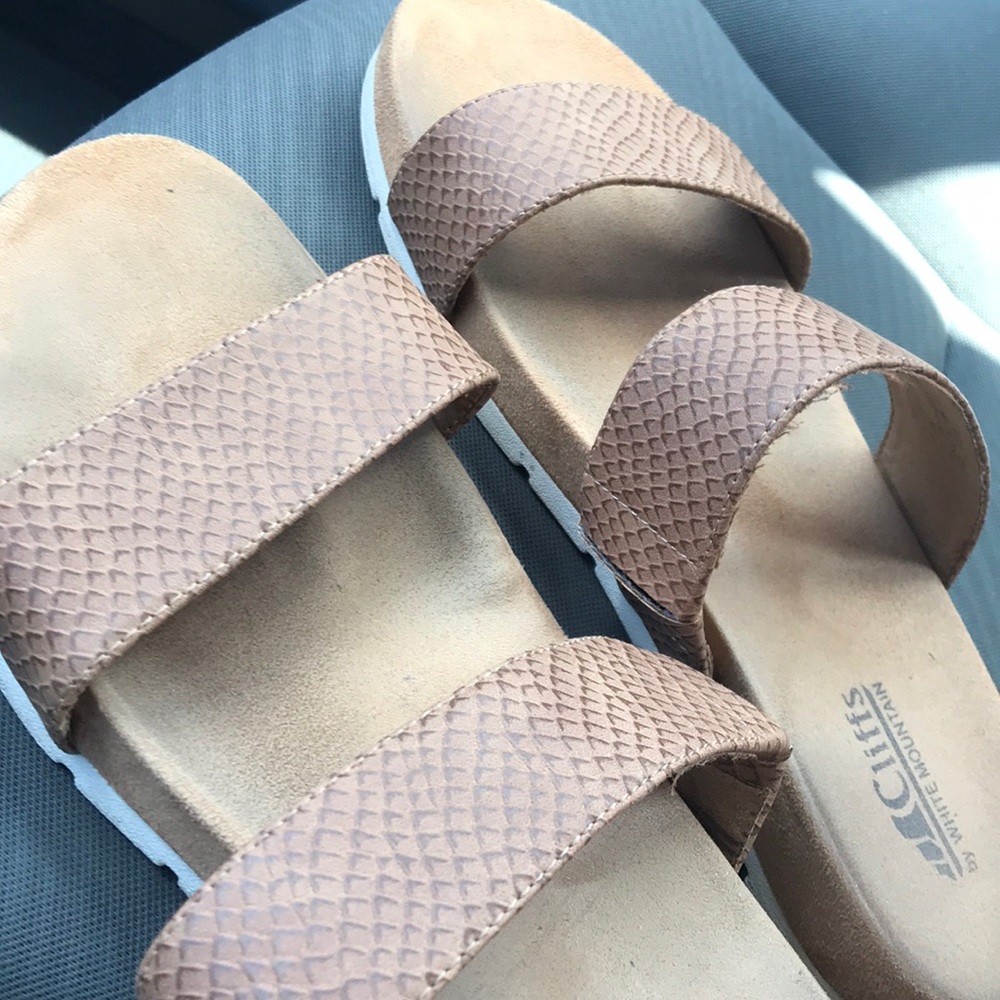 Sandal